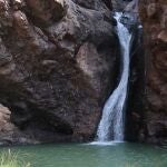 Esta cascada de Canarias cambia de color cuando llueve y es imprescindible visitarla en invierno