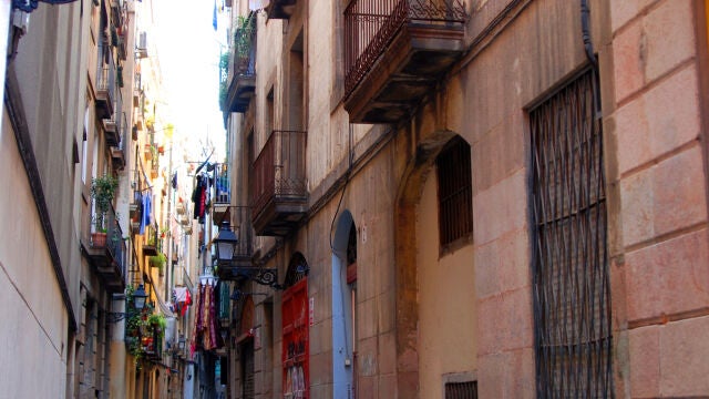España es el segundo país más visitado del mundo y turistas de todos los países visitan nuestro país gracias a sus calles, cultura, gastronomía, historia o paisajes