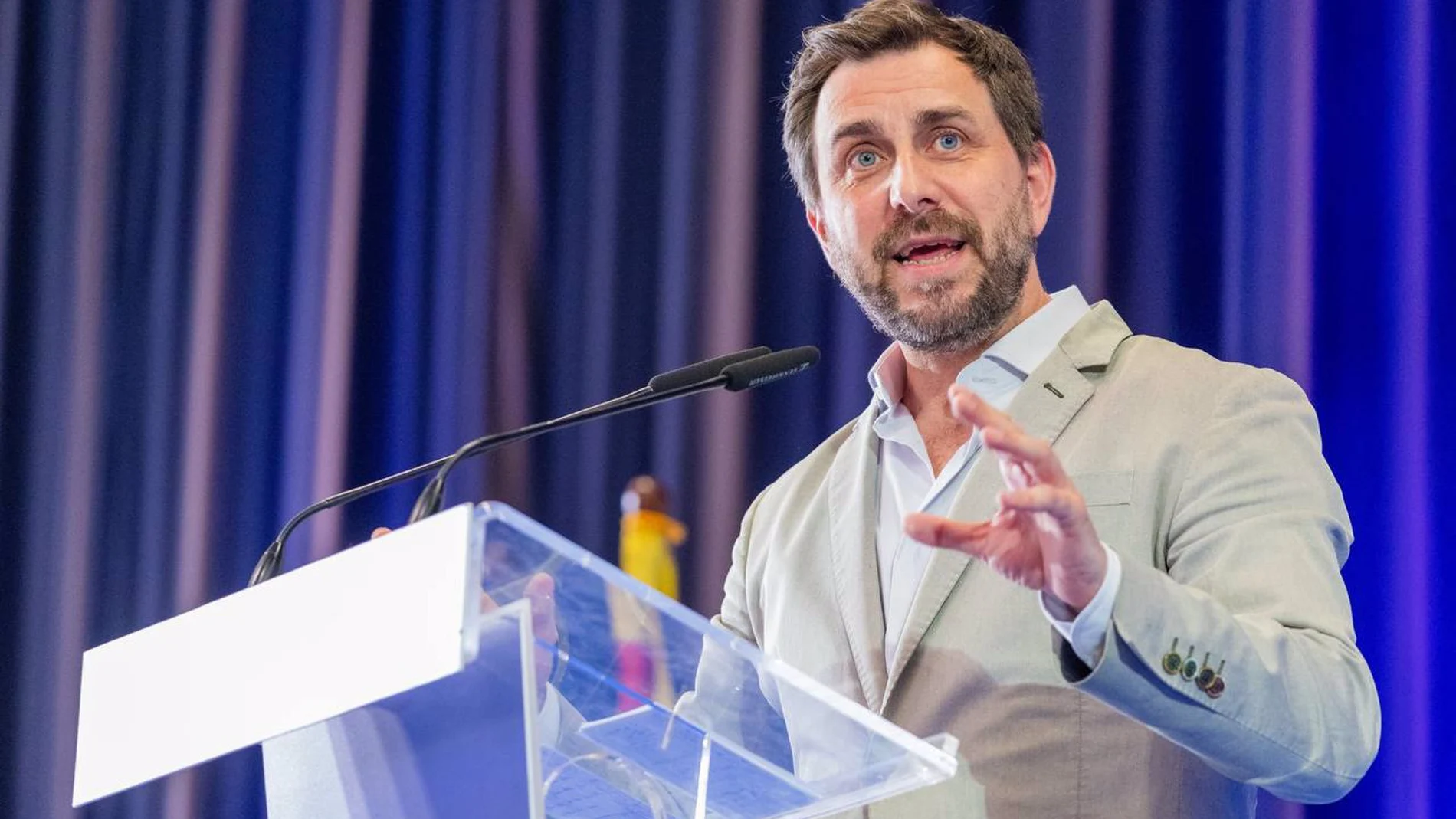 AMP.- Toni Comín niega acoso sexual y psicológico a un exasesor de Junts que le ha denunciado ante el Parlamento Europeo