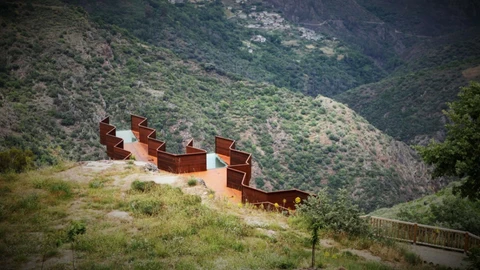 Así es el mirador gallego que te hará flotar sobre el paisaje de la Ribeira Sacra