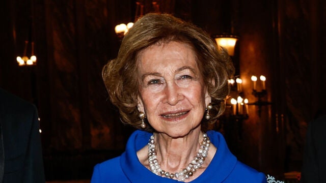 Spain's Emeritus Queen Sofia arrives at the Paris Opera House to attend the 150th anniversary gala of the Garnier Opera House in Paris, France, 24 January 2025. (Francia, España) 