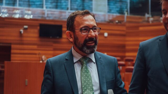 Javier Teira, procurador de Vox, expulsado del Grupo de las Cortes