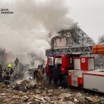 AMP.-Ucrania.- Ucrania denuncia dos muertos y siete heridos por un misil ruso contra un edificio residencial de Poltava