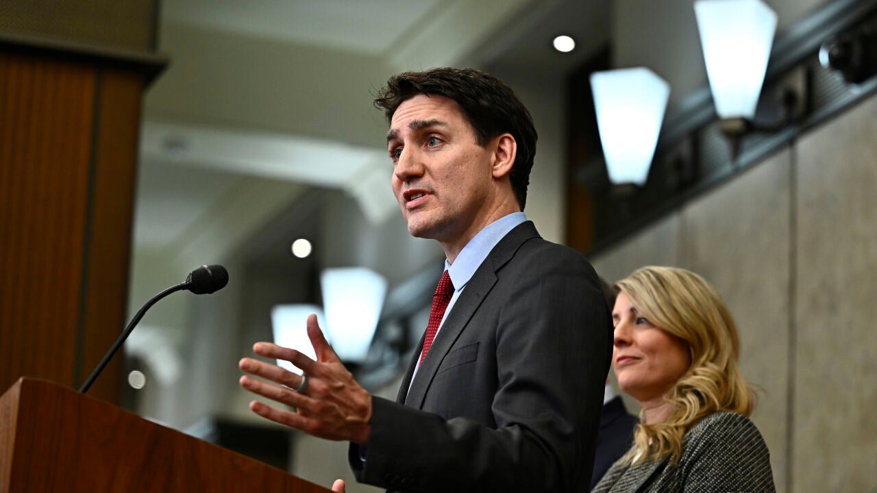 Canadá toma represalias y grava un 25% 155.000 millones de dólares en ...