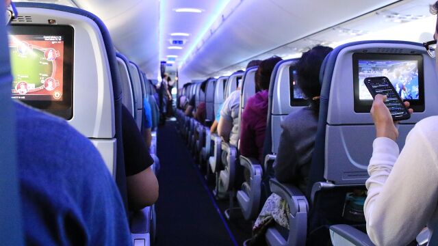 Las recomendaciones de una auxiliar de vuelo para tener un viaje más cómodo
