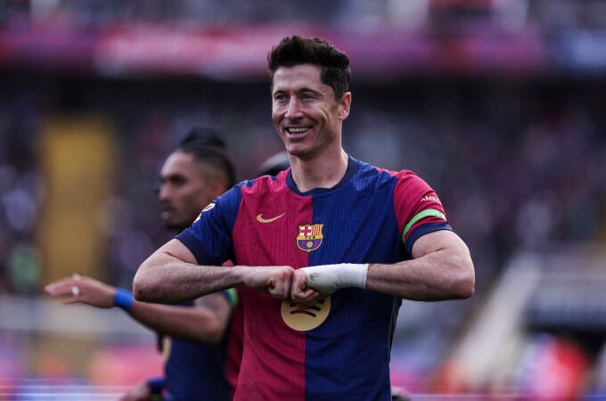 FC Barcelona v Deportivo Alaves - La Liga EA Sports