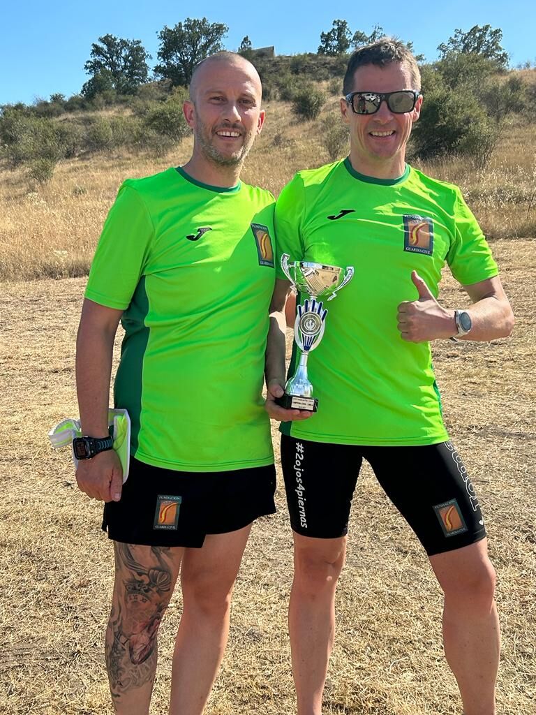 El cabo de la Guardia Civil y su compañero en una carrera
