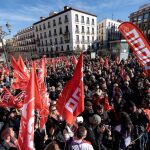 UGT y CCOO exigen que se acaben los "juegos de tacticismo político" y que se negocien las medidas sociales