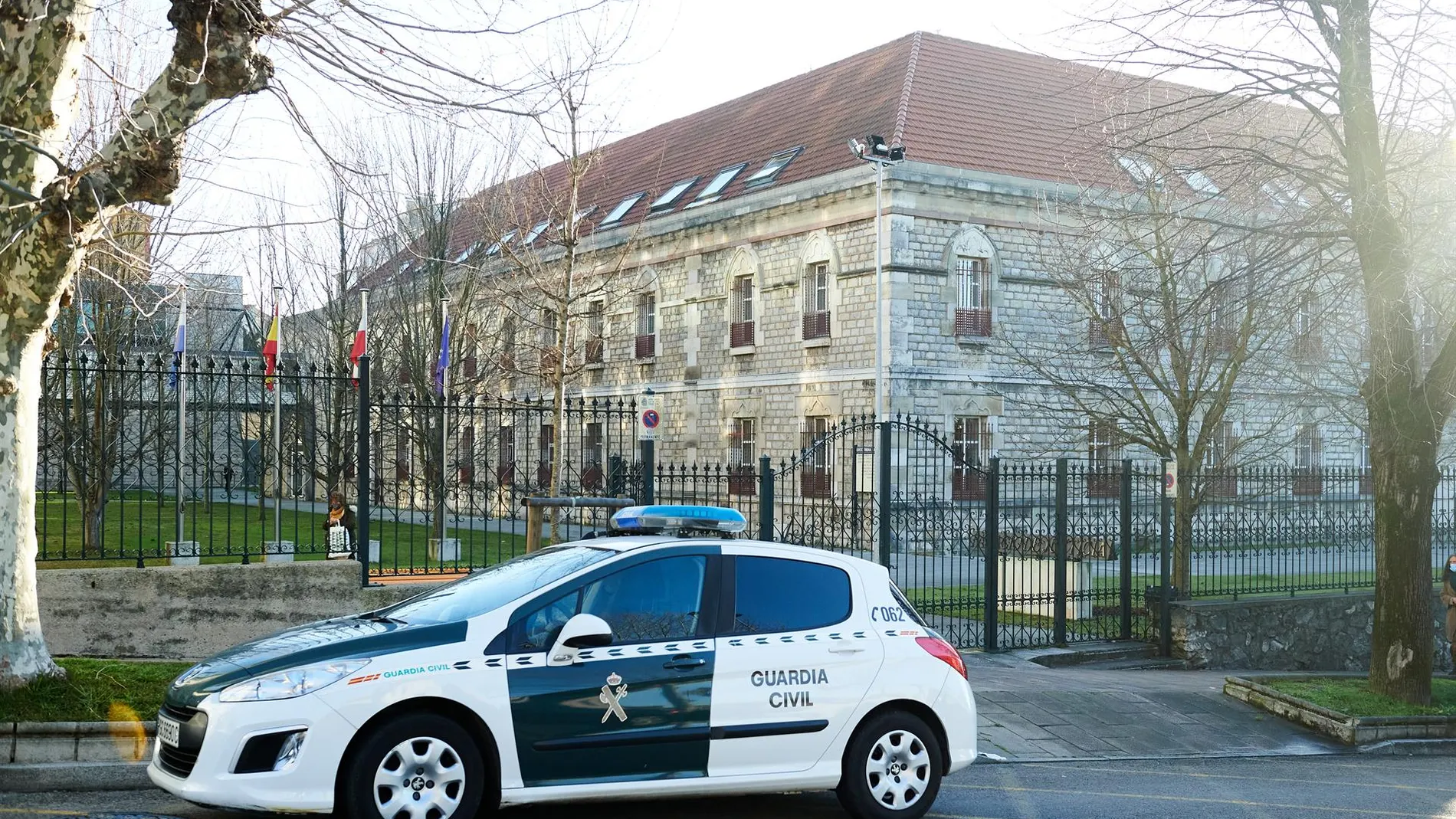 Siete hombres y dos mujeres enjuiciarán al acusado del crimen de su pareja y bebé en Liaño (Cantabria)