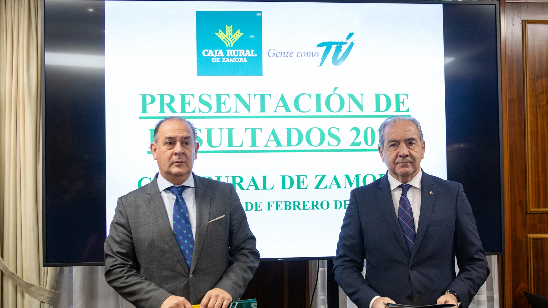 Nicanor Santos y Cipriano García, presidente y director general de Caja Rural de Zamora, respectivamente, presentan los resultados de 2024 de la entidad financiera