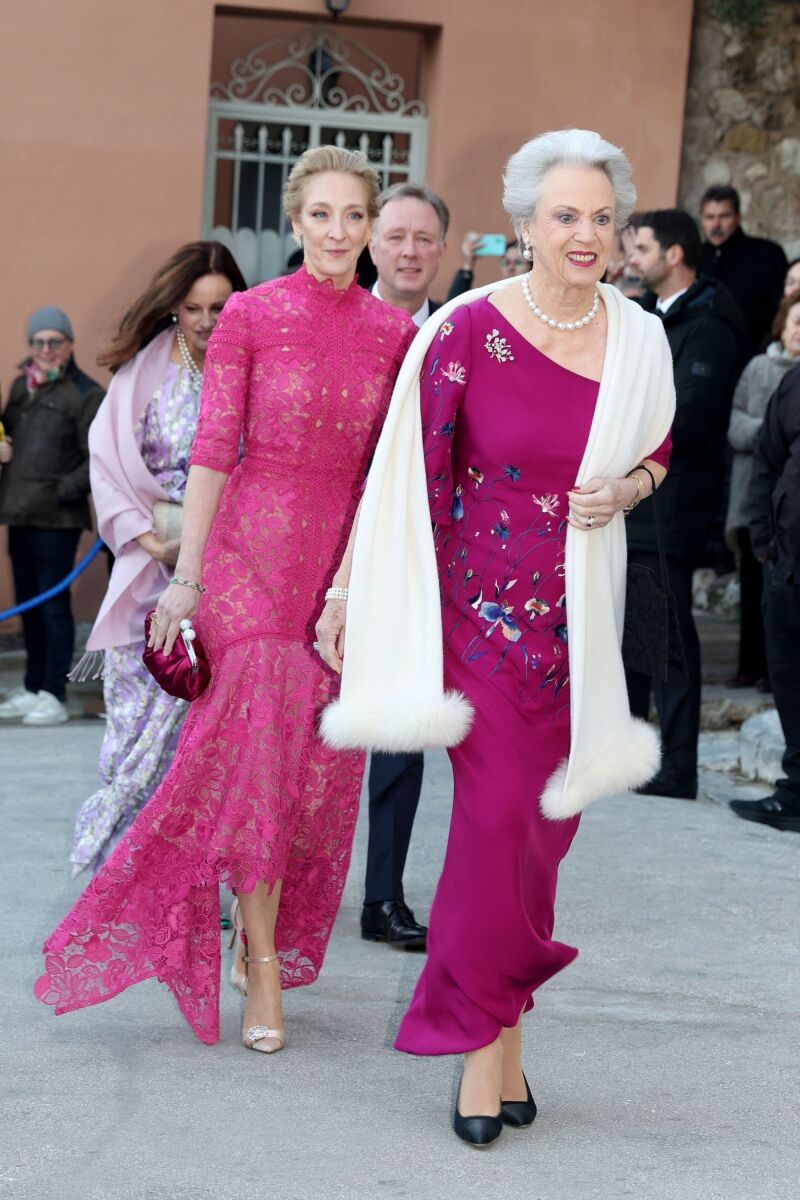 Benedicta de Dinamarca y Alexandra of Sayn-Wittgenstein-Berleburg.