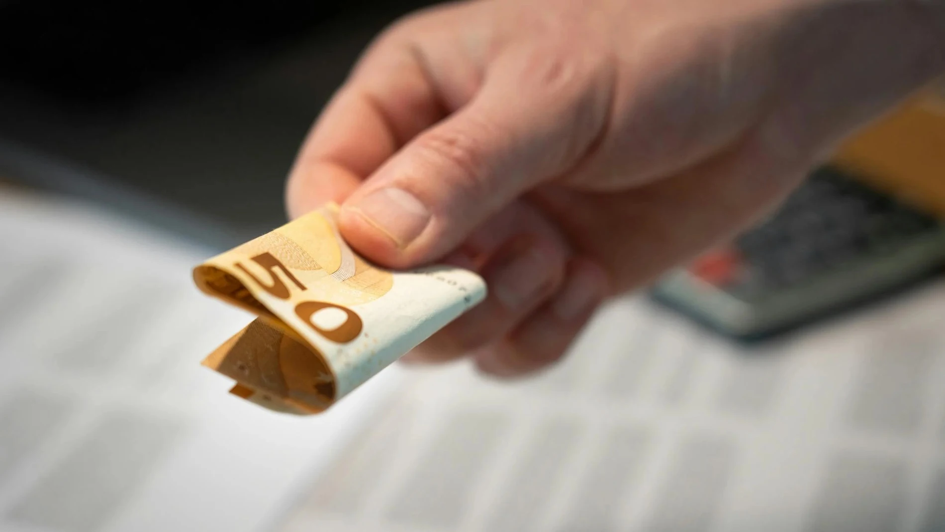 El motivo por el que un experto en dinero pide que uses los billetes de 50 euros