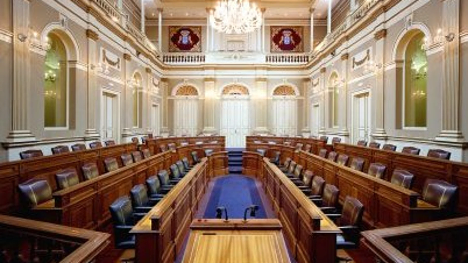 El Parlamento de Canarias no acepta publicar la información sobre las dietas de sus diputados
