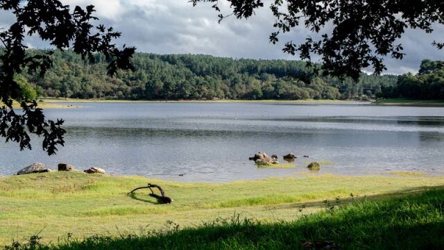Embalse de Cachamuíña.