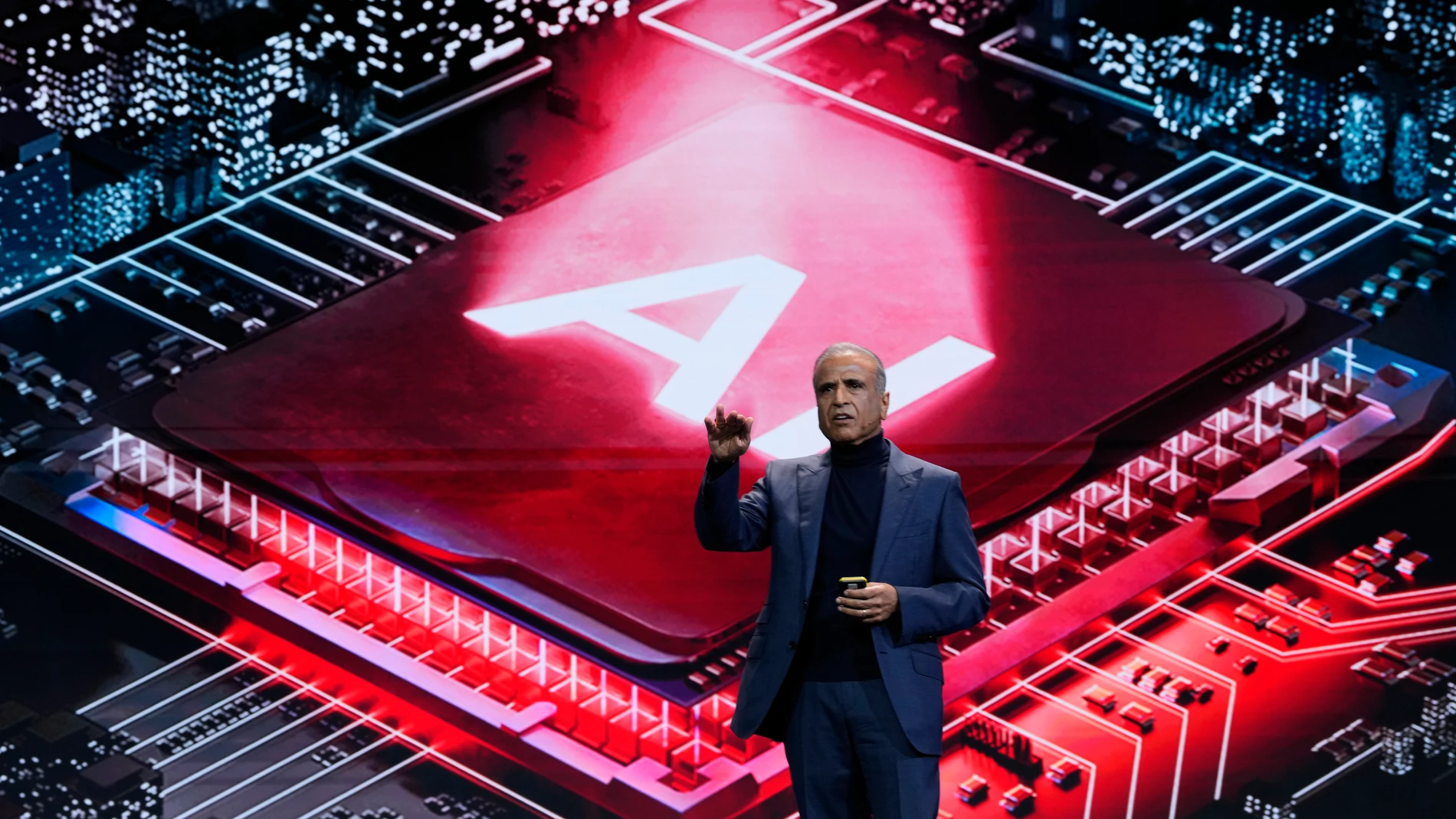 HOSPITALET DEL LLOBREGAT (BARCELONA), 03/03/2025.- El presidente de Bharti Airtel Ltd, Sunil Bharti Mittal, interviene en la conferencia 'Kenote 1: The gateway to a new future' en la jornada inaugural del Mobile World Congress (MWC), el mayor congreso mundial de conectividad, que arranca este lunes en Barcelona con el foco puesto en la inteligencia artificial (IA) y la expectativa de reunir a más de 100.000 asistentes. EFE/Alejandro García