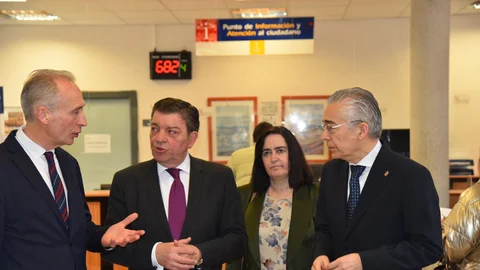 González Gago visita el Centro Administrativo de la Junta en Miranda de Ebro junto a Roberto Saiz y Sonsoles Sánchez-Reyes