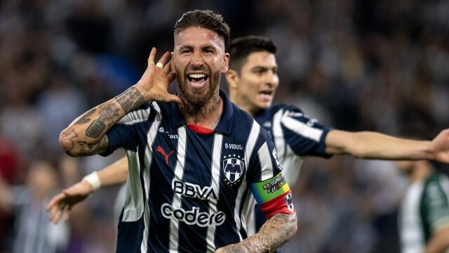 Sergio Ramos celebra su primer gol en México