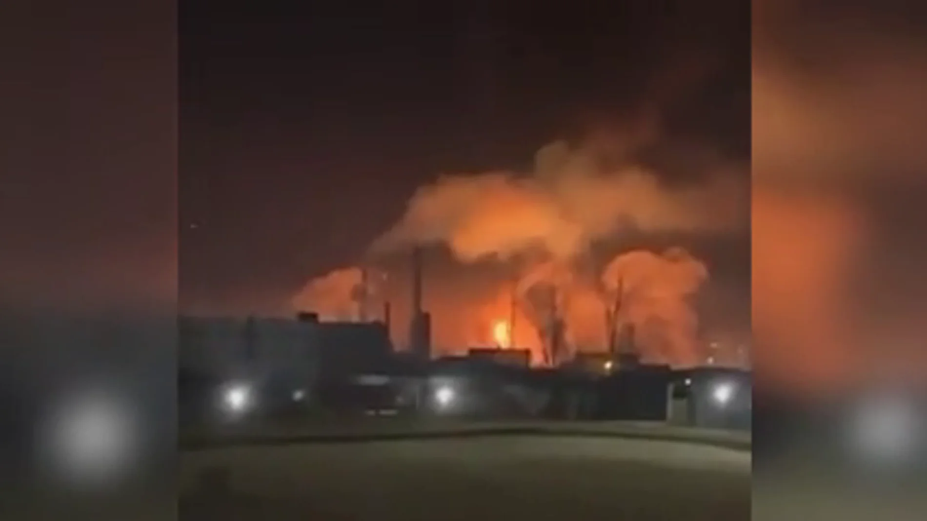Ucrania ataca con drones la refinería rusa de Ufa, casi 1300 km tras la frontera, batiendo un nuevo record