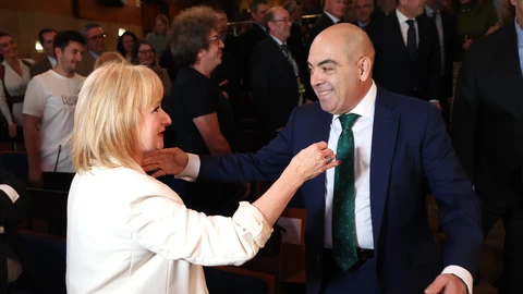 Leticia García felicita a Lorenzo Amor tras su reelección al frente de ATA