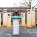 Ofrenda floral en recuerdo de las víctimas del 3 de marzo de 1976 en Vitoria