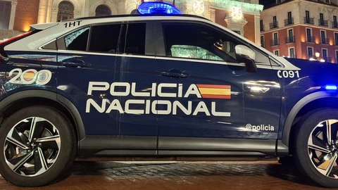 Patrulla de la Policía Nacional en la Plaza Mayor de Valladolid
