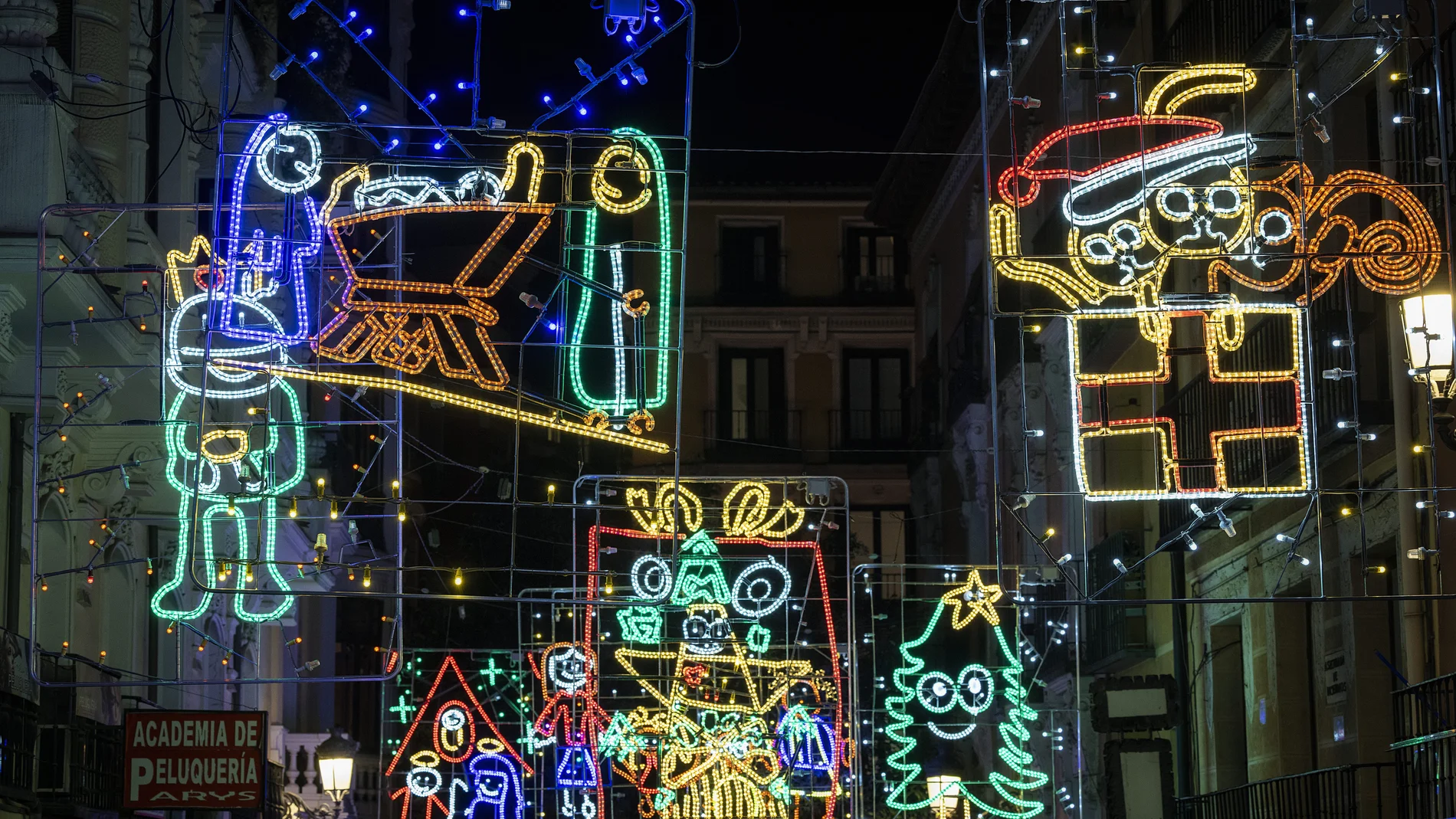 Decoración de Navidad hecha por niños en Madrid