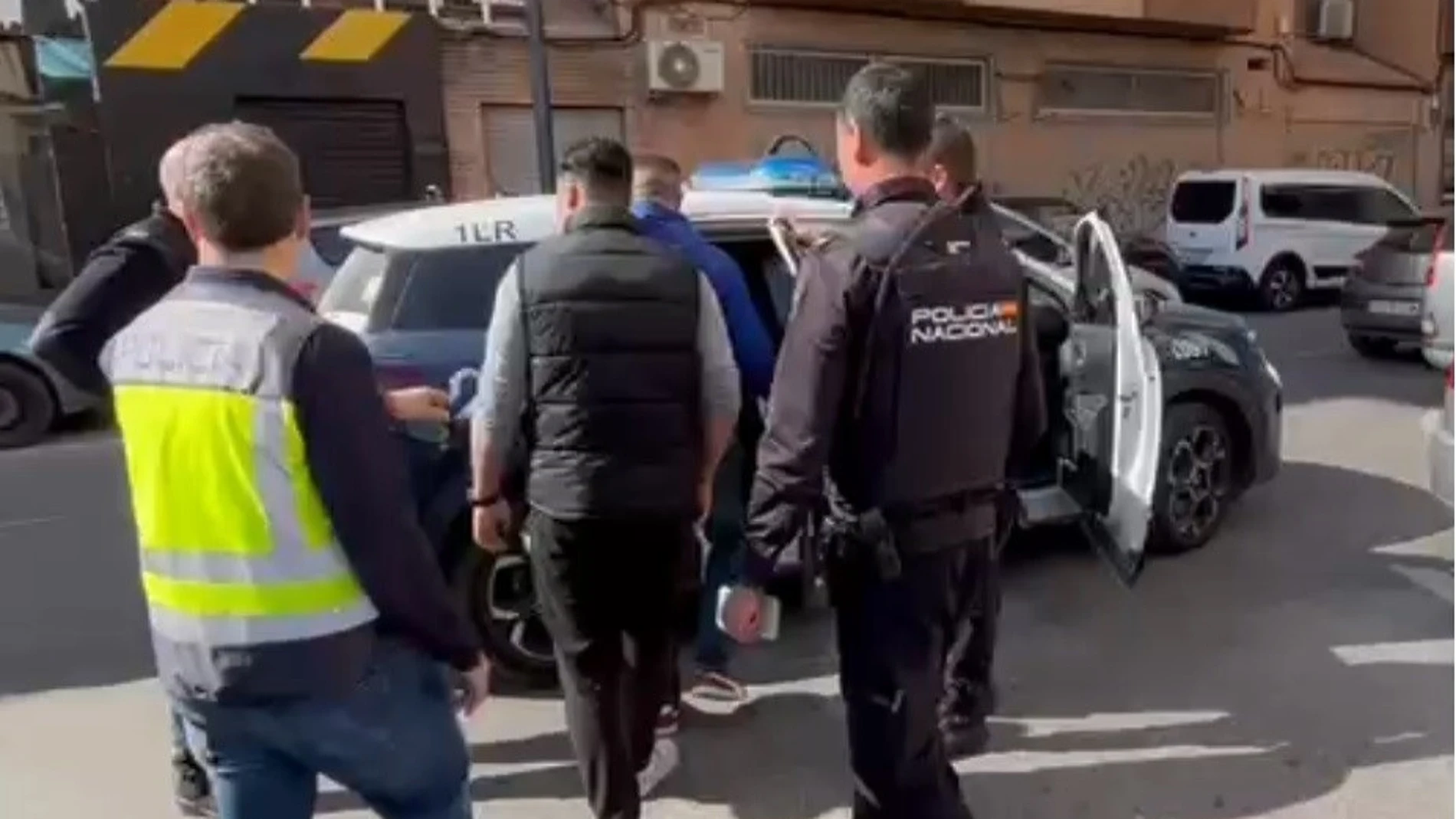 Trabajadores en situación irregular en el país tras ser identificados por la Policía Nacional REMITIDA / HANDOUT por POLICÍA NACIONAL Fotografía remitida a medios de comunicación exclusivamente para ilustrar la noticia a la que hace referencia la imagen, y citando la procedencia de la imagen en la firma 13/03/2025