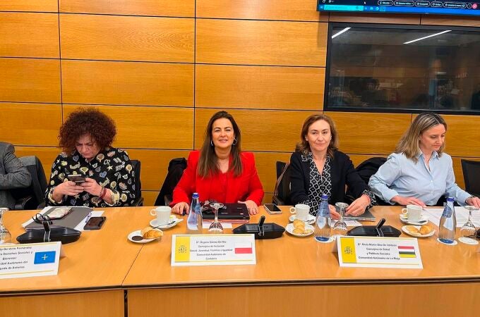 Cantabria reclama al Estado la financiación del 50% del sistema de atención a la dependencia