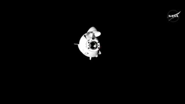El modulo Endurance poco antes de acoplarse a la Estación Espacial Internacional