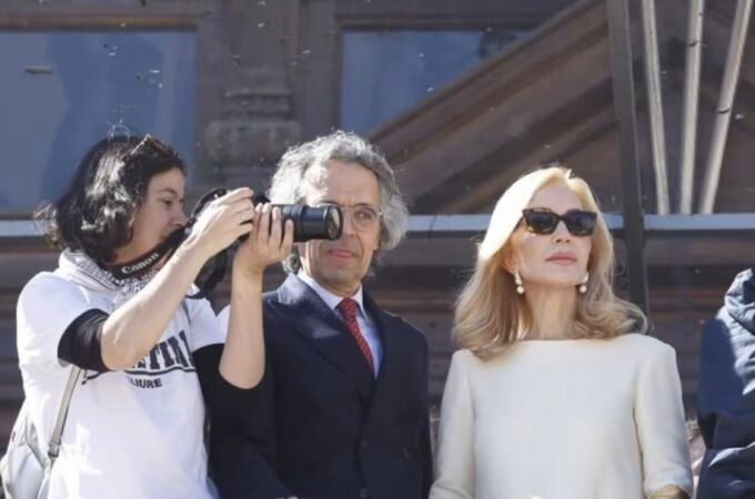 Carmen Lomana en las Fallas de Valencia.