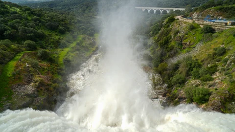 Desagüe del embalse de Melonares (Sevilla)