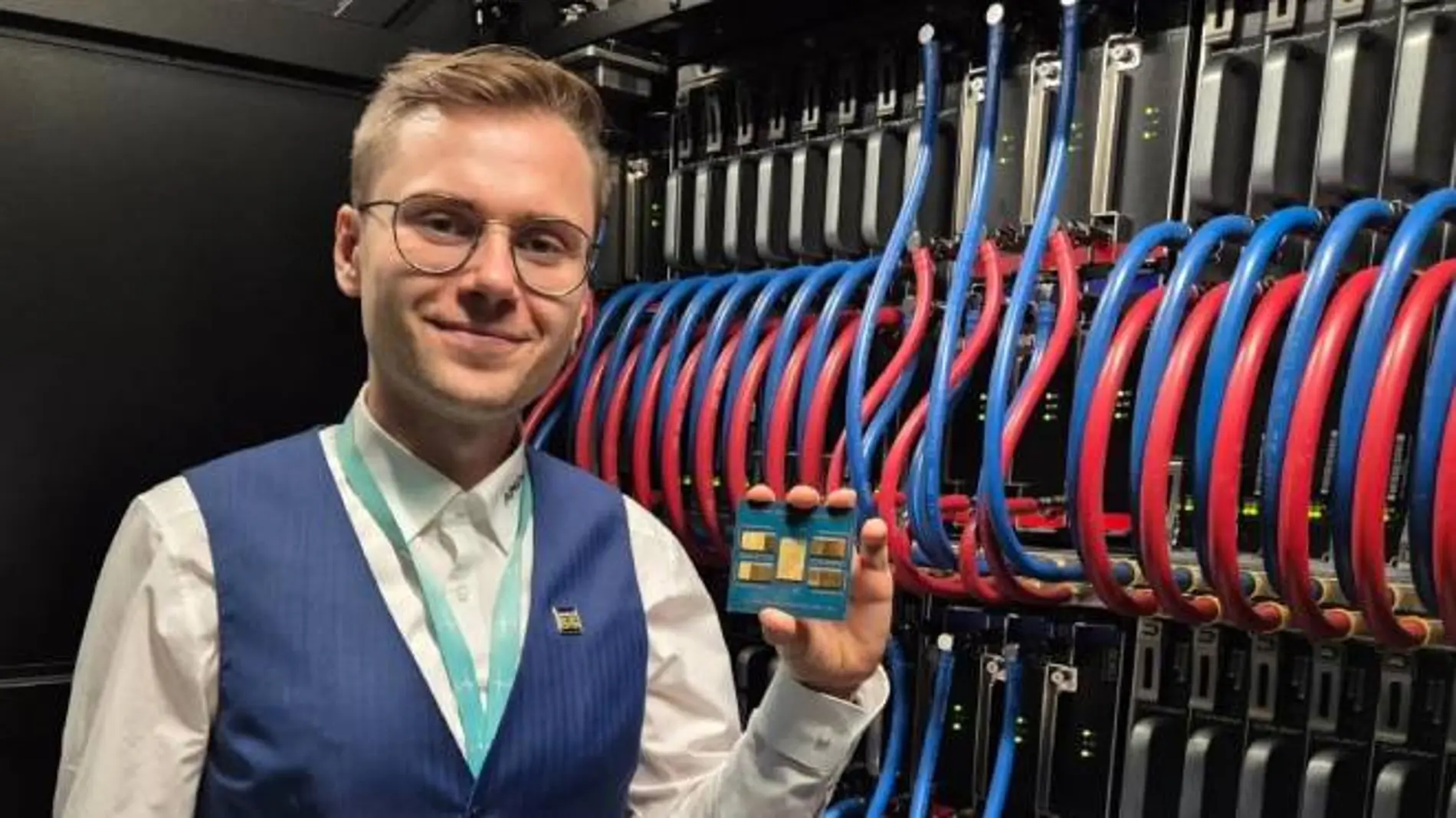 Alexander Troshin (AMD), sobre las CPU EPYC: ‘hemos mejorado la eficiencia energética en más de 4 veces en 5 generaciones’.