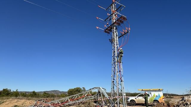 Iberdrola trabaja en la reposición de infraestructuras tras la dana