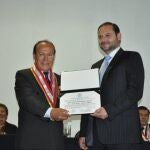  Ábalos, nombrado doctor "Honoris Causa" por la Universidad de San Pedro de Chimbote en 2012