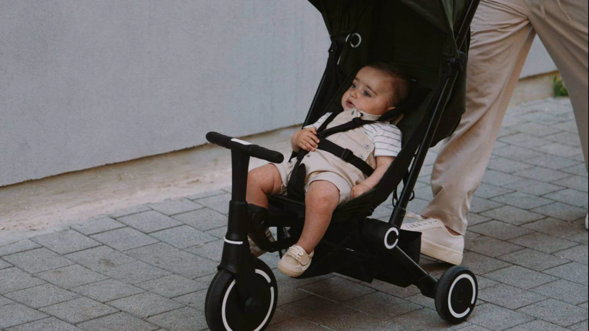 Claves para mejorar los paseos en familia con bebés de 9 meses a 4 años