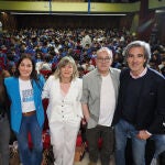 El exfutbolista y fundador de Relife, Julio Alberto Moreno; la responsable de Acción Social de Caixabank en Castilla y León, Natalia Díez; y el periodista Alejandro Romero, entre otros, durante la jornada celebrada en Valladolid