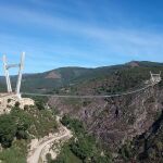 Se inspiraría en el Puente 516 Arouca de Portugal. 