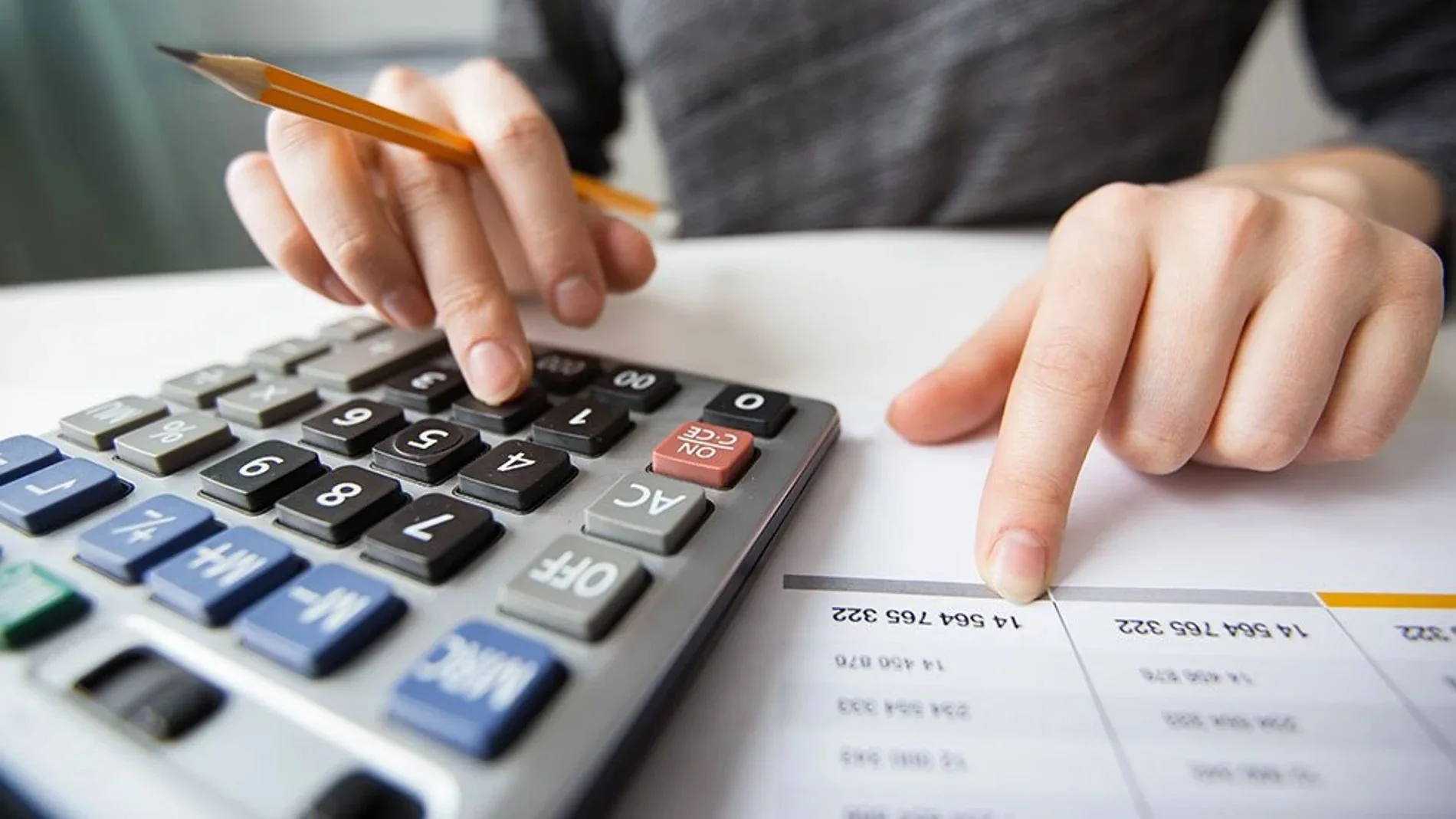 Tres gastos ignotos que te puedes deducir en la declaración de la renta 2025.