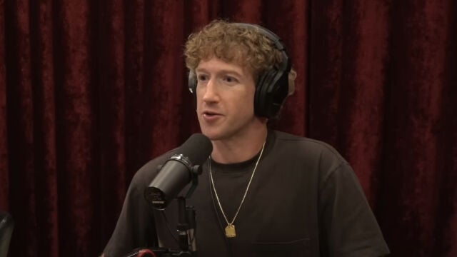 Mark Zuckerberg, fundador de Meta, durante su aparición en el podcast de Joe Rogan