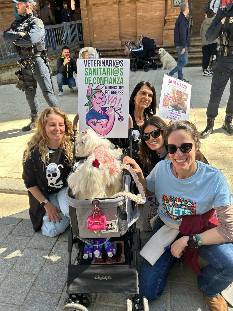Veterinarios durante la protesta