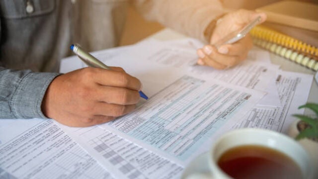 El documento que debes presentar en Hacienda antes del 1 de abril, o tendrás una multa de hasta 20.000 euros