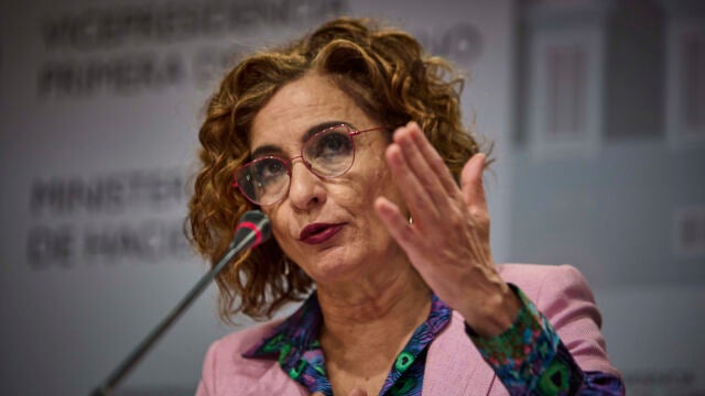 María Jesús Montero, Vicepresidenta primera y ministra de Hacienda, comparece ante los medios de comunicación 