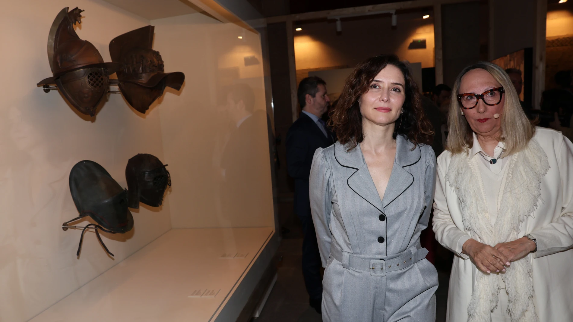 El look sevillano de Isabel Díaz Ayuso.