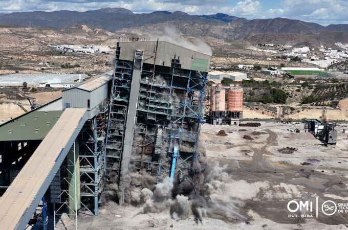 La última caldera de la central Litoral desaparece del horizonte de Carboneras