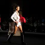 Desfile de Natasha Chandler en la 080 Barcelona Fashion.