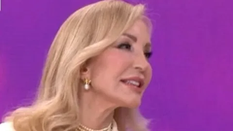 Carmen Lomana