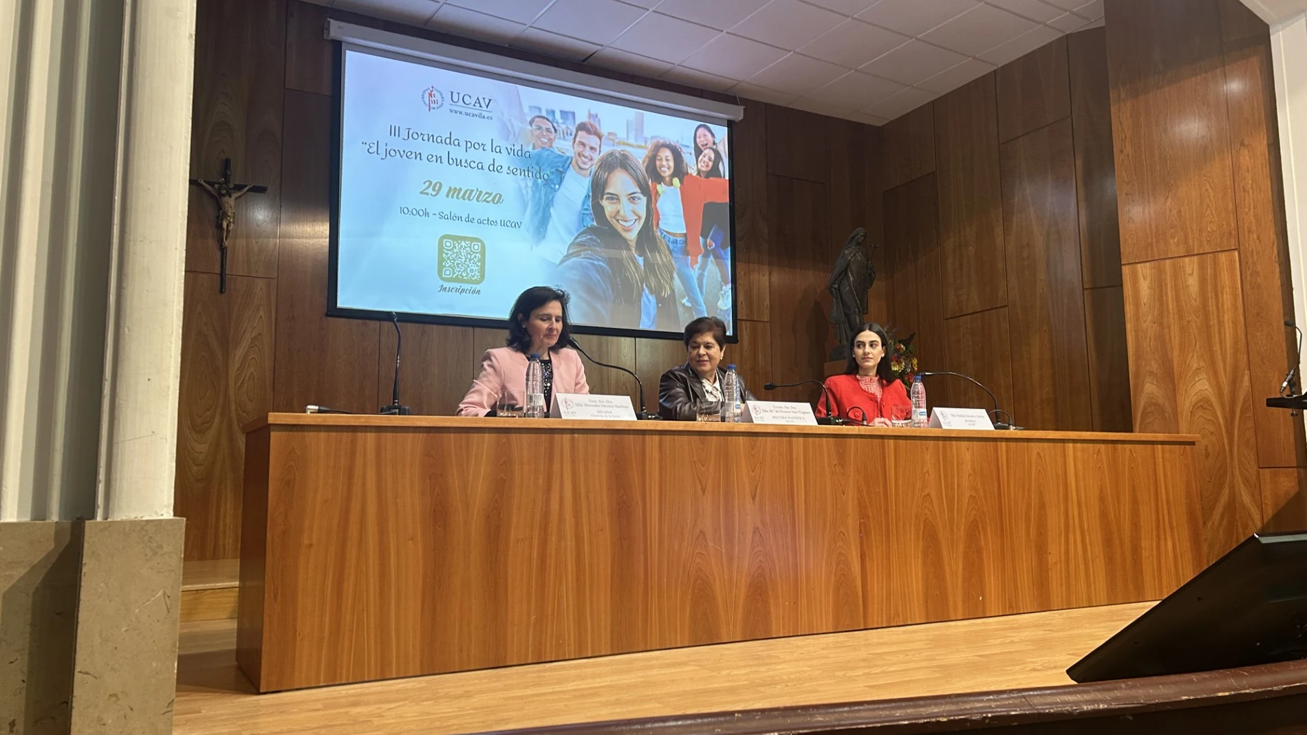 La rectora de la UCAV, María del Rosario Sáez Yuguero inaugura la jornada