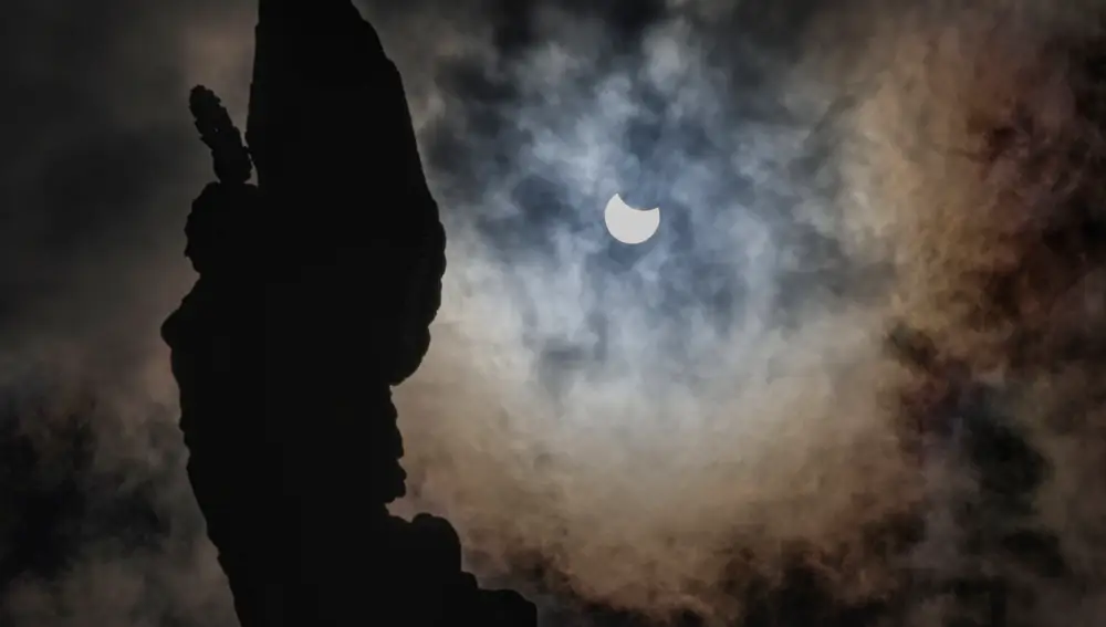 Sábado con eclipse parcial de Sol: 213 minutos de duración y mucha protección