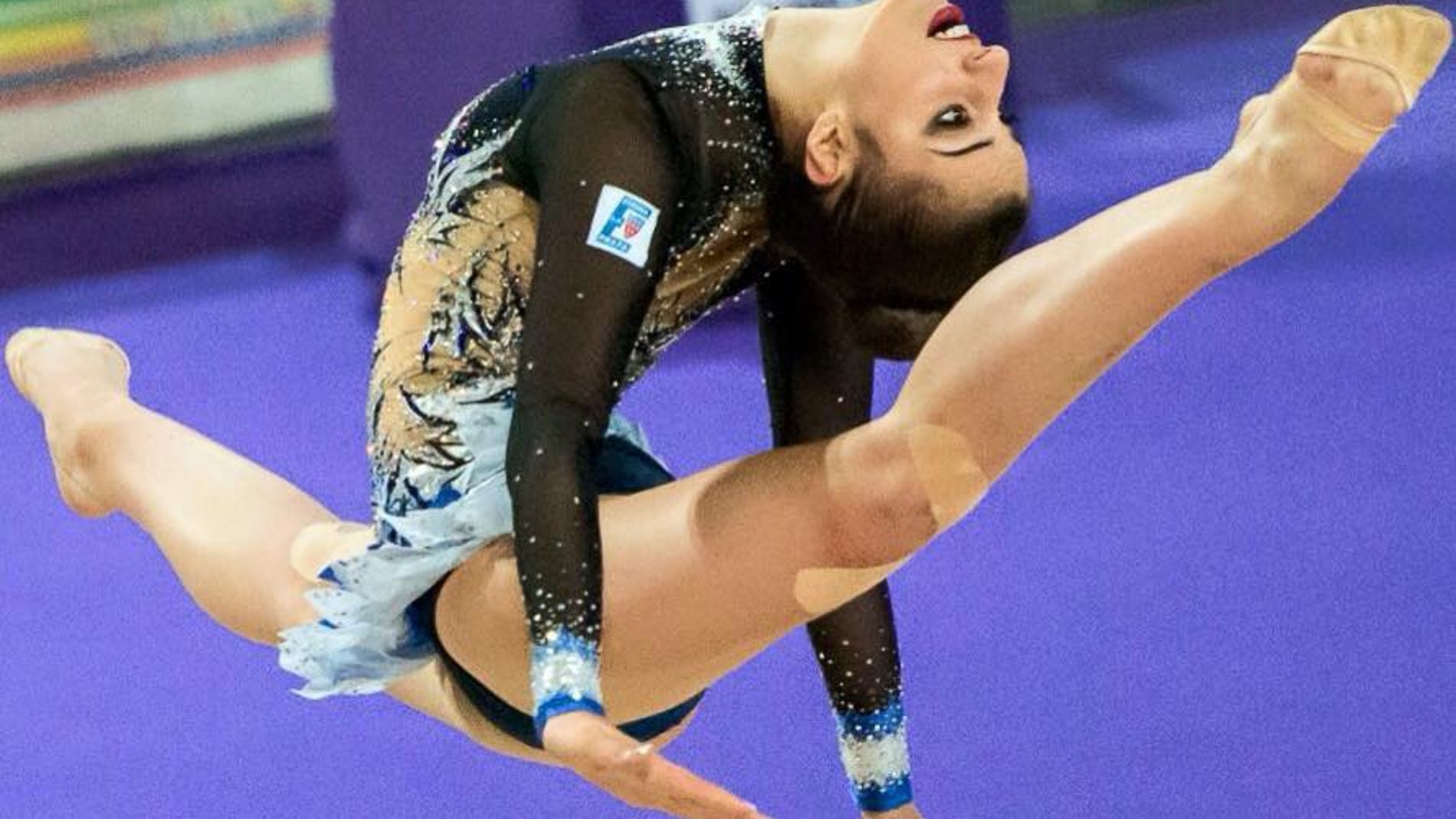 El Presidente De La Federaci n Italiana Sobre Una Gimnasta Es Un El Presidente De La Federaci n Italiana Sobre Una Gimnasta Es Un