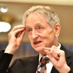 Geoffrey Hinton está considerado uno de los padrinos de la IA